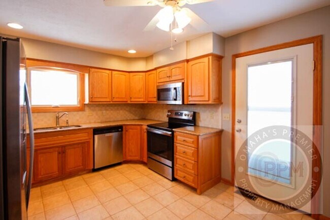 Foto del edificio - Spacious 3Bed/ 1Bath Home