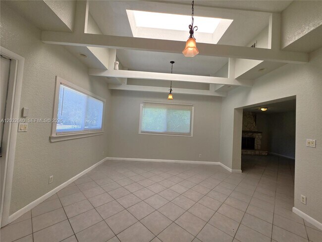 Foto del edificio - 5225 NE 4th Ave