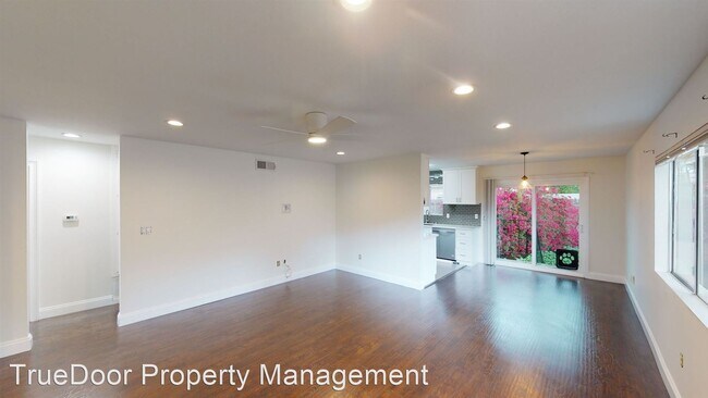 Building Photo - 3 br, 2 bath House - 8654 Orange Ave Unit 4