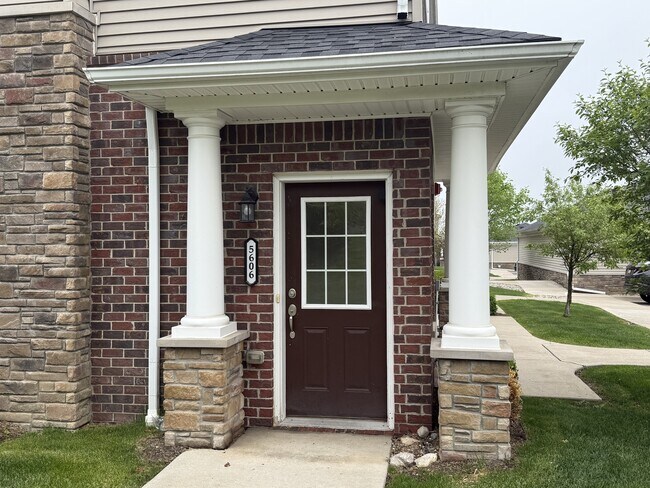 Building Photo - 5606 Arbor Chase Dr