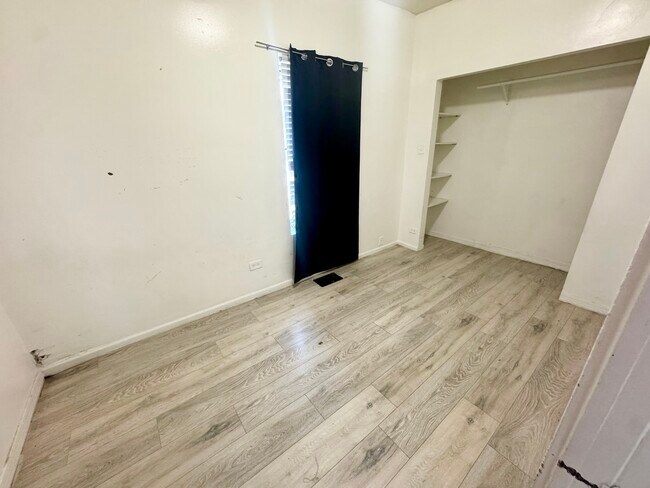 Foto del edificio - 1250 N Springfield Ave
