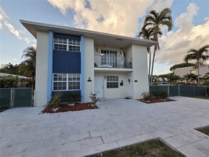 Building Photo - 9100 SW 95th Ave