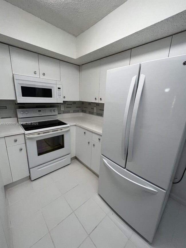 Building Photo - 5540 NW 61st St