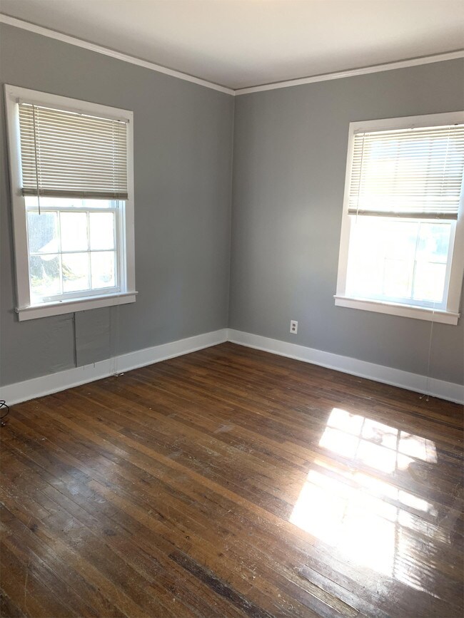 Foto del edificio - 409 N Whitworth Ave