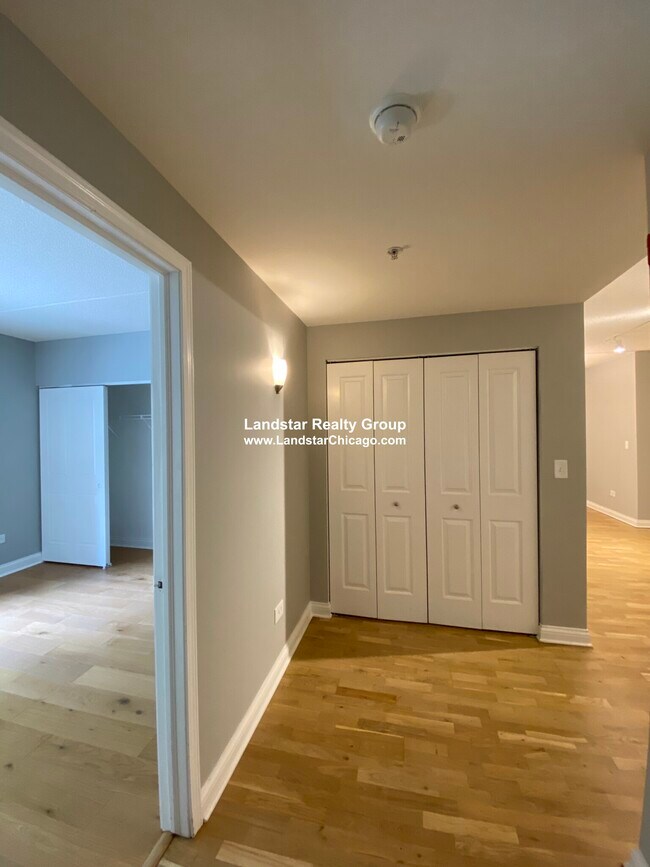 Building Photo - 3420 N Old Arlington Heights Rd