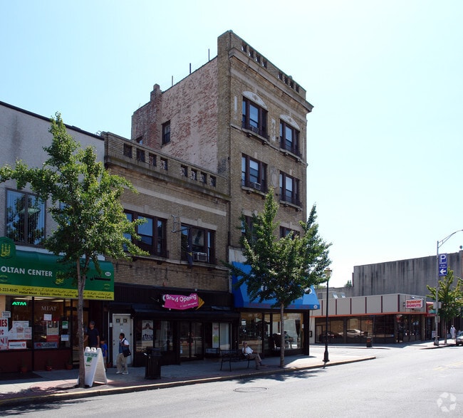 Building Photo - 320 Central Ave