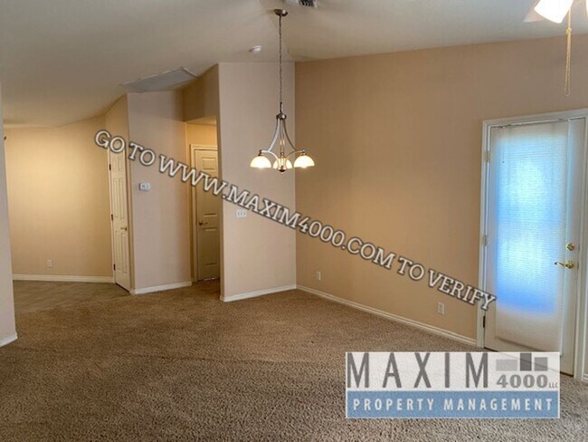 Foto del edificio - 2499 Interlochen Ct