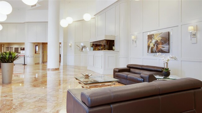 Foto del edificio - 3600 Mystic Pointe Dr