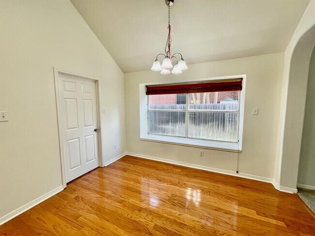 Foto del edificio - 902 Cashew Ln