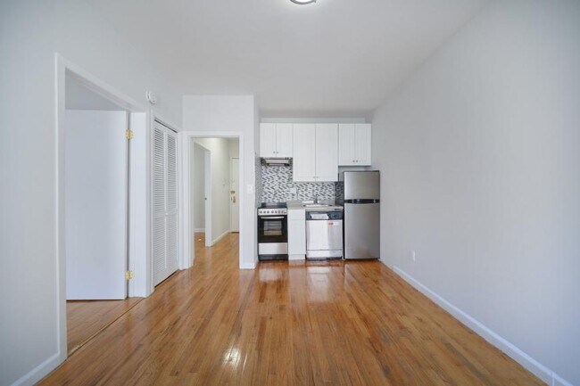 Foto del edificio - 2 bedroom in NEW YORK NY 10018