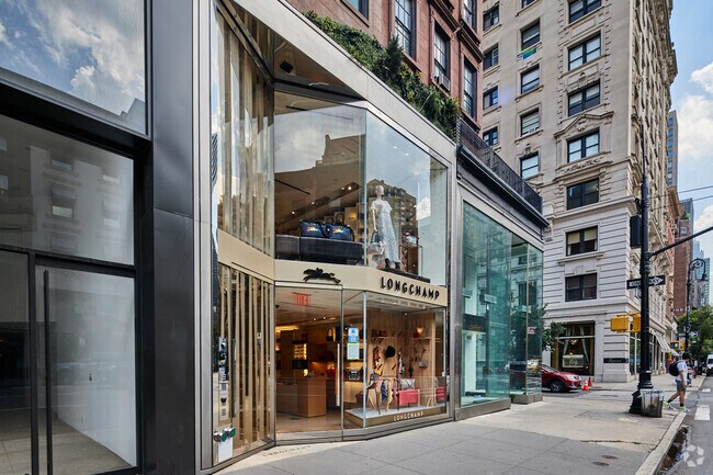 Building Photo - 711 Madison Ave