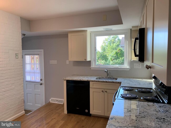 Building Photo - 1213 W Skippack Pike
