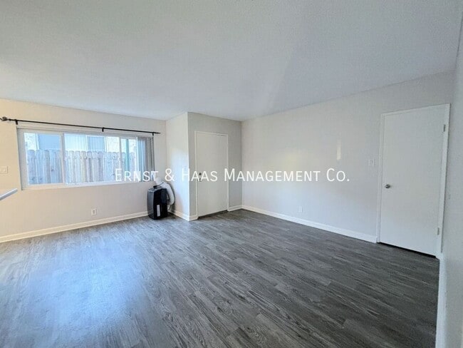 Building Photo - 3211 E Wilton St