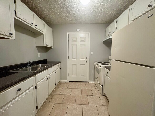 Foto del edificio - 11 Susan Cv