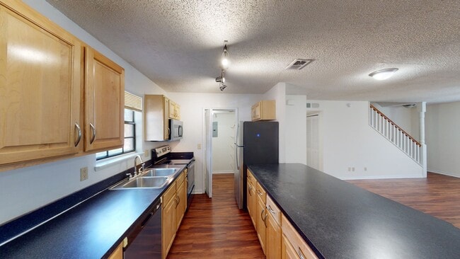 Interior Photo - Cambridge Woods