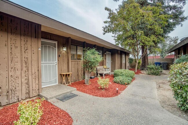 Foto del edificio - 1441 W Norwich Ave