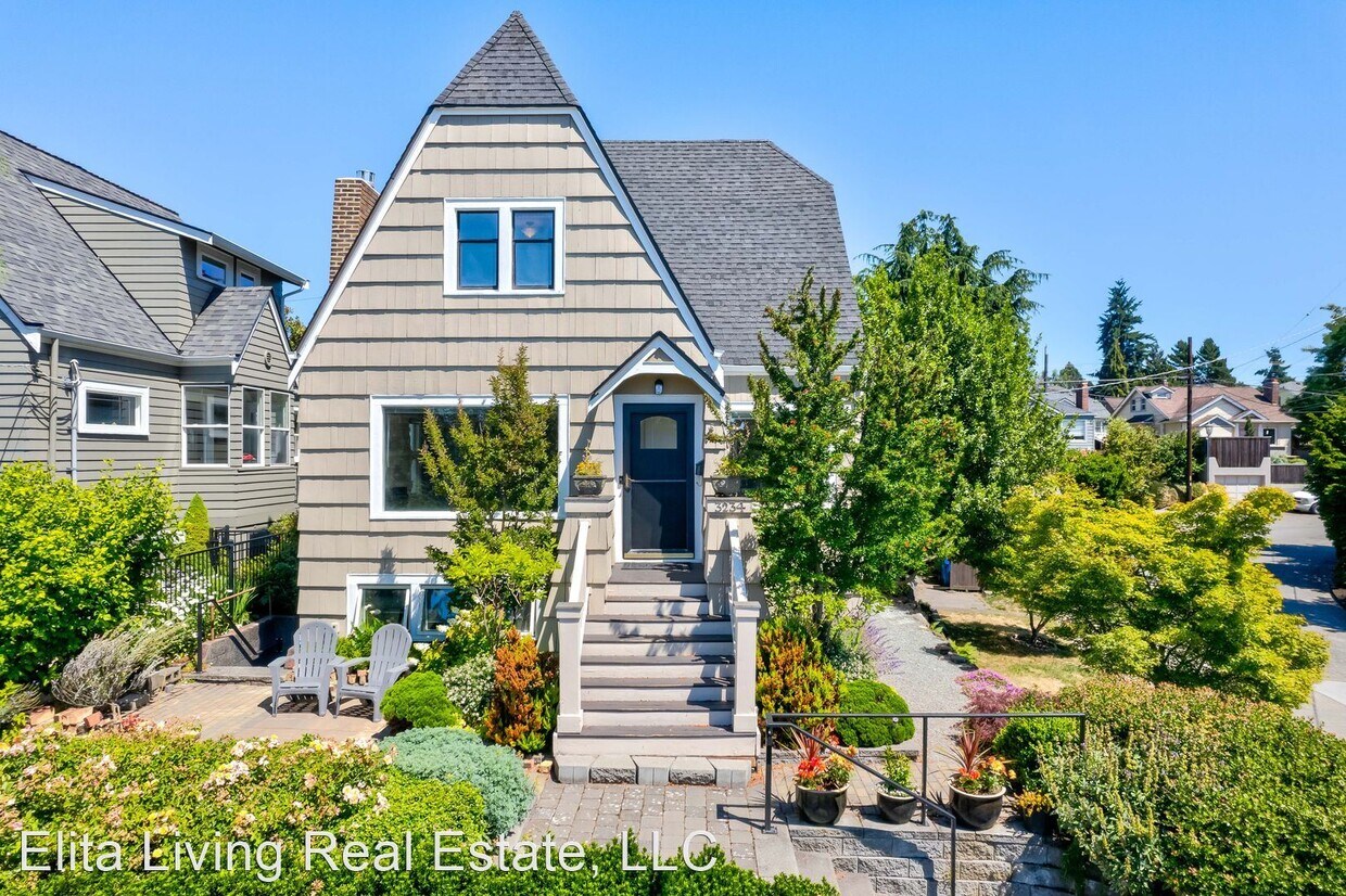 Primary Photo - 4 br, 2 bath House - 3234 14th Ave S