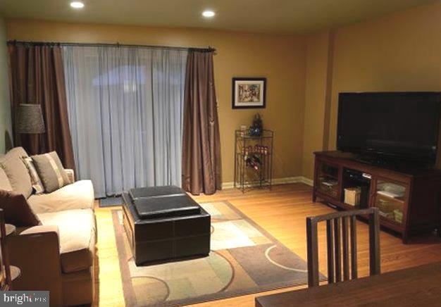 Foto principal - 106 W Montgomery Ave