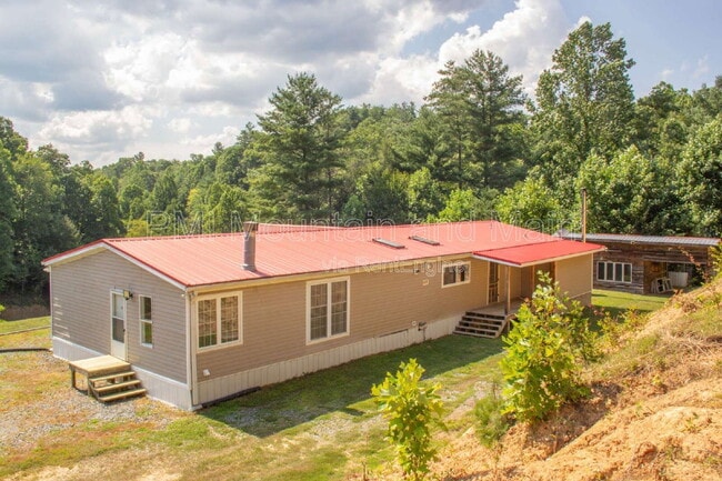 Building Photo - 3113 Revere Rd