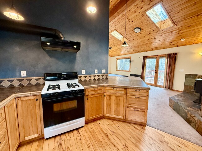 Building Photo - 1611 N Fork Rd