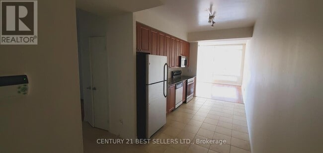 Building Photo - 225-225 Webb Dr
