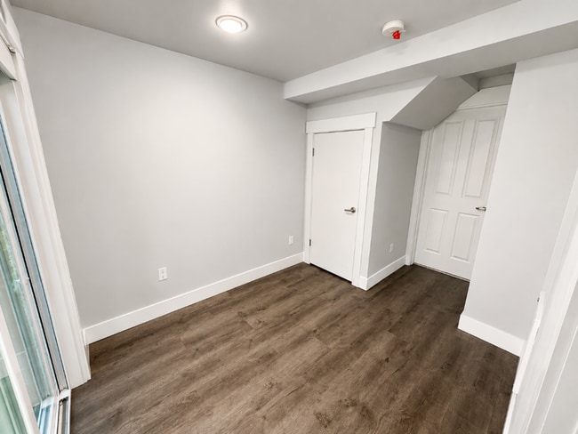 Building Photo - 3Bd/2.25Ba Seattle Townhome