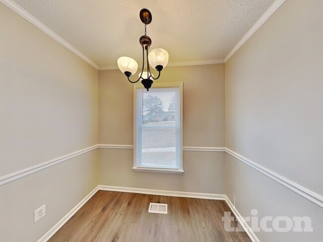 Building Photo - 216 Netherland Dr