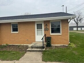 Building Photo - 707 N Center St