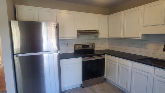 Building Photo - Hudson Property Group, LLC (1300)