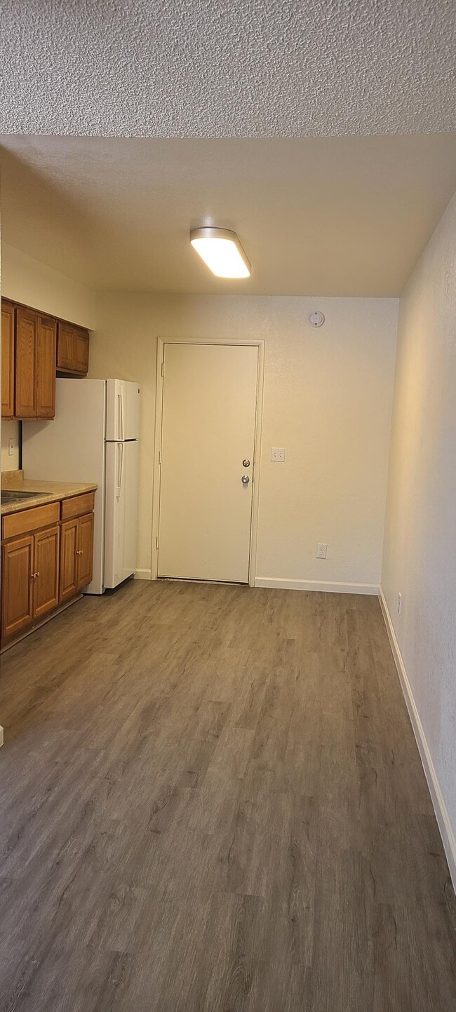Building Photo - 4651 E Caballero St