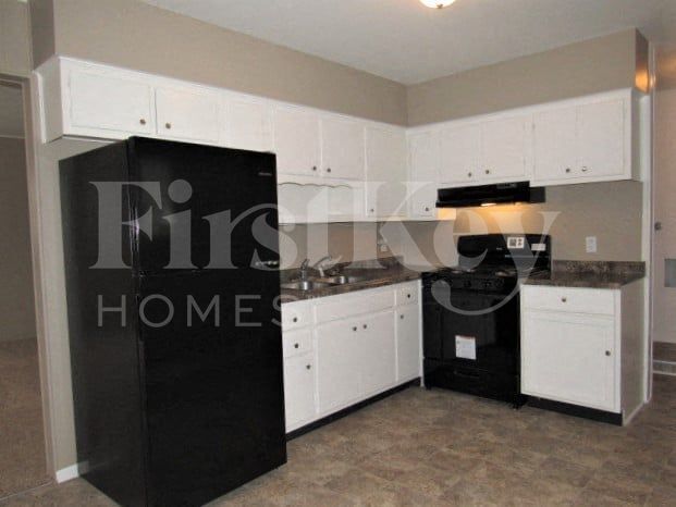 Building Photo - 47 S Brentwood Ave