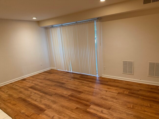 Photo - 1931 N Cleveland St (Arlington, VA) Apartment