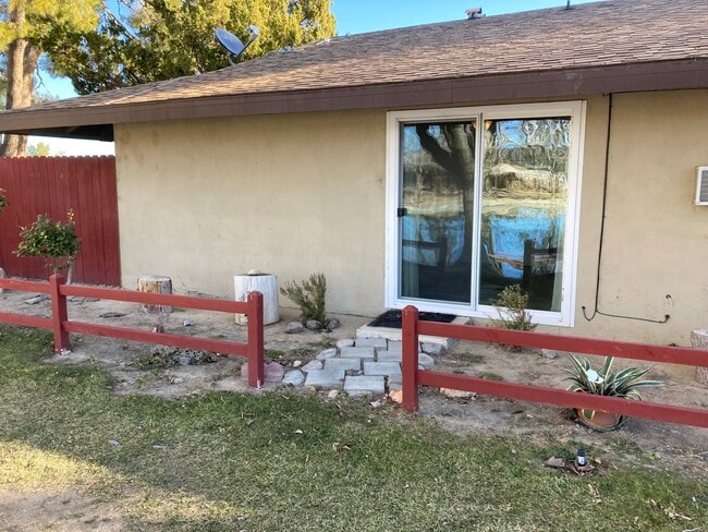 Building Photo - 21325 Lake Shore Dr