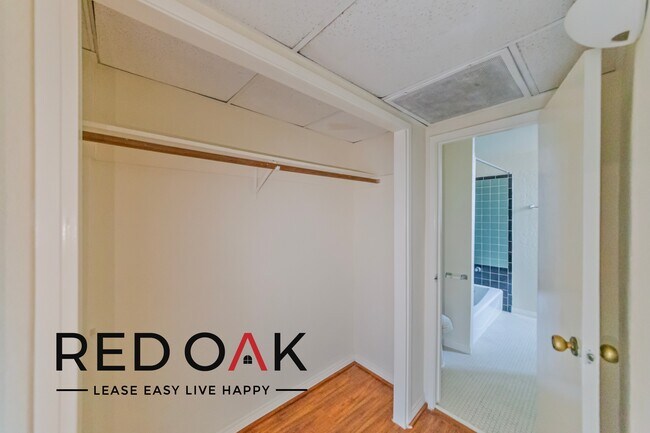 Foto del edificio - Charming and Stylish Studio with Central H...