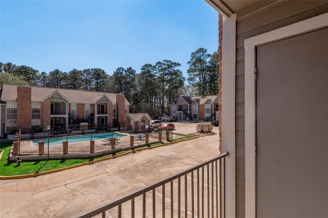 Building Photo - 2402 Sycamore Ave