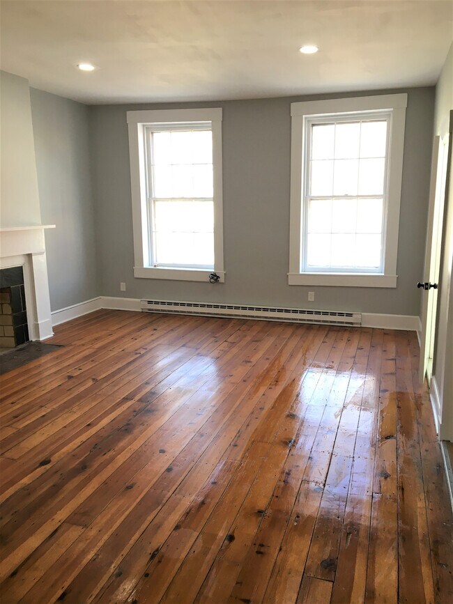 Foto del edificio - 25 W Boscawen St