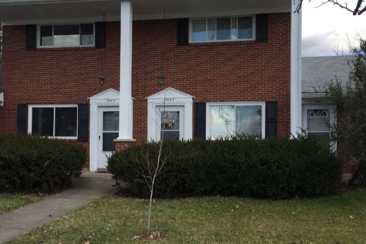 Apartment is on far right - 902 N Broadway St