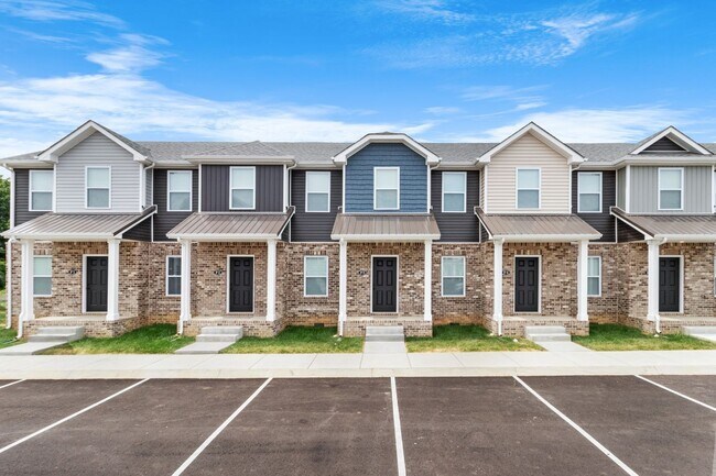 Building Photo - 2 Bedroom Pet Friendly Townhome For Rent N...