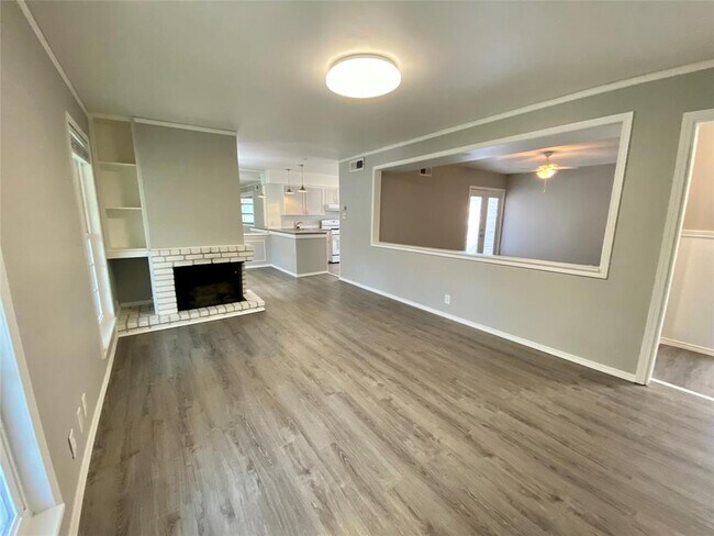 Foto del edificio - 2501 Marilee Ln