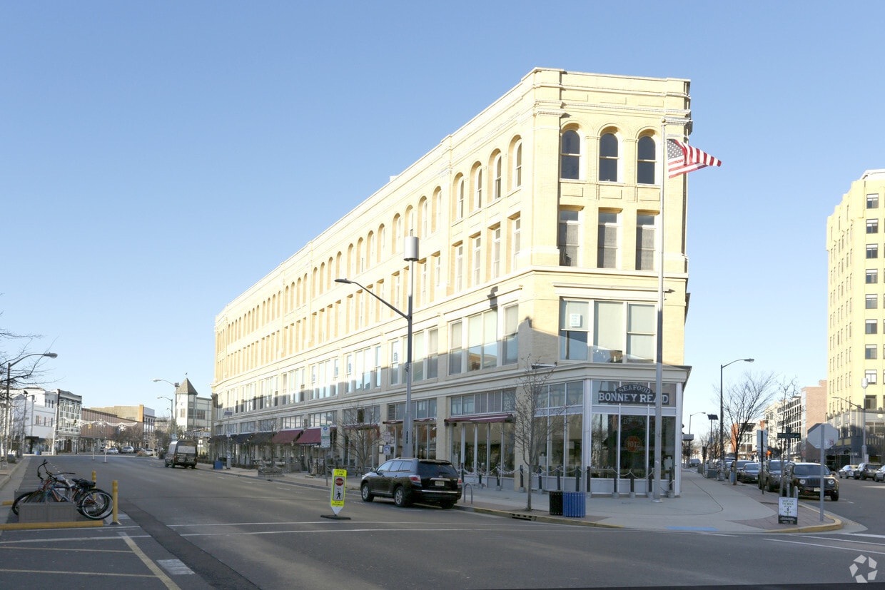Building Photo - The Steinbach Building