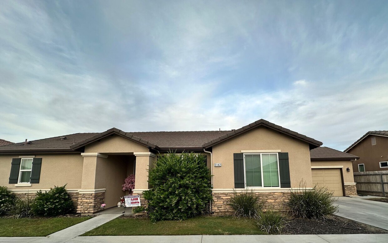 Primary Photo - Tulare home coming soon