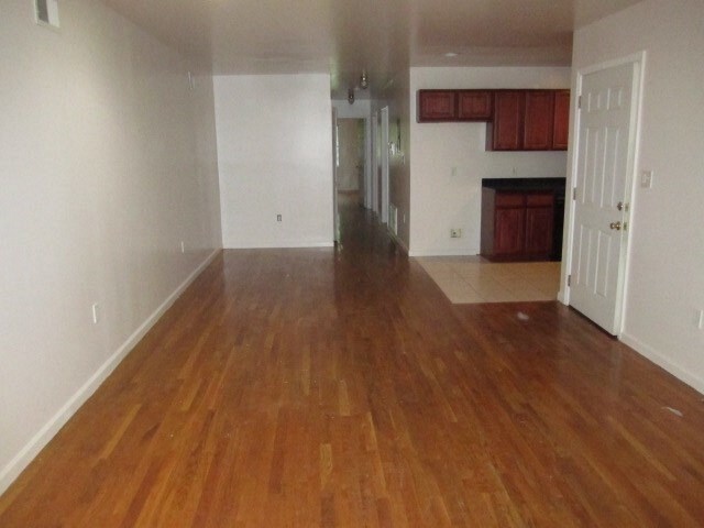 Building Photo - 160 Wilkinson Ave