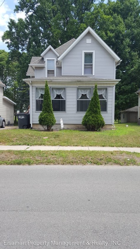 Primary Photo - 427 Garden St