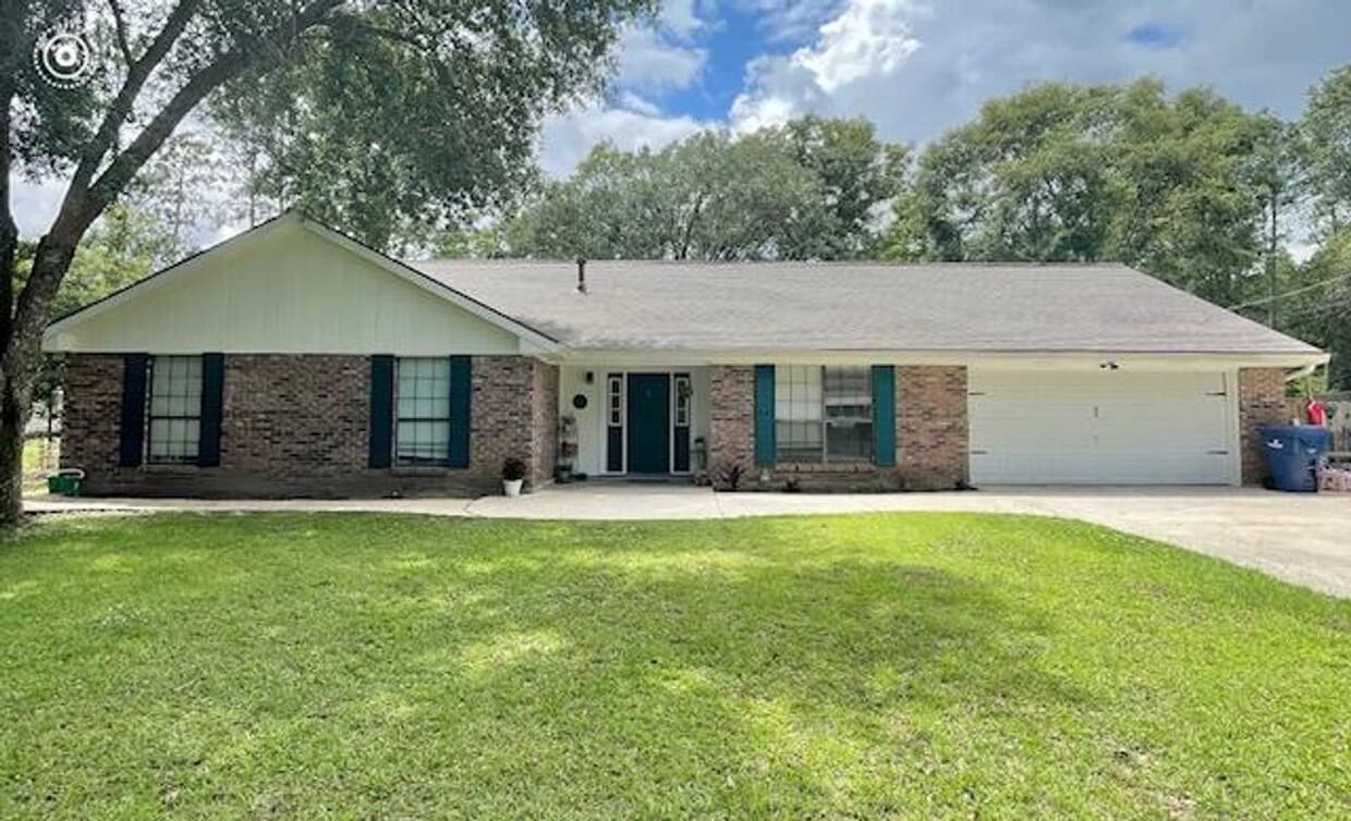 Primary Photo - 1315 Ute Cir