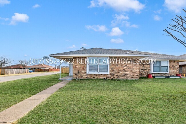 Foto del edificio - 3338 Heritage Ln