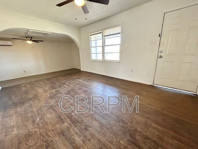 Foto del edificio - 2803 2nd St