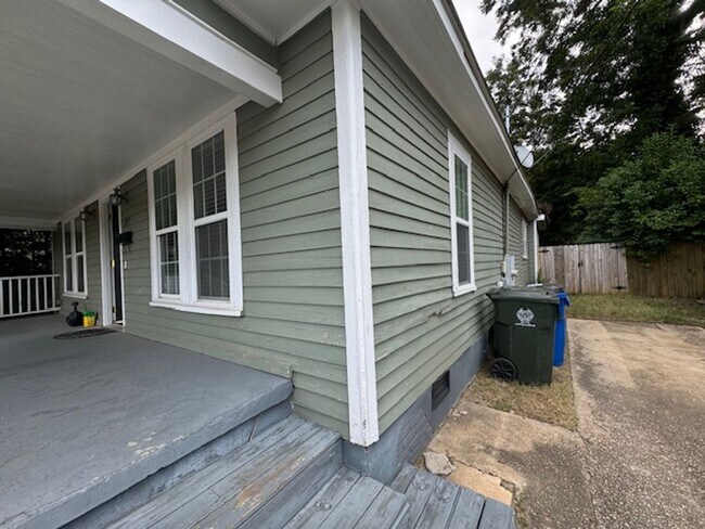 Foto del edificio - Charming 1925 Craftsman Bungalow in Downtown Raleigh