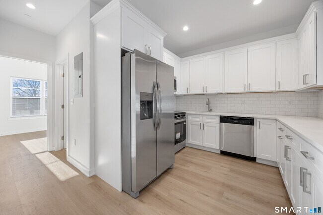 Foto del edificio - 29 Village Rd