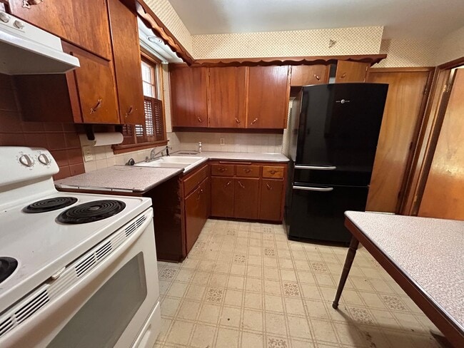 Building Photo - Cute 3 bed 1 bath