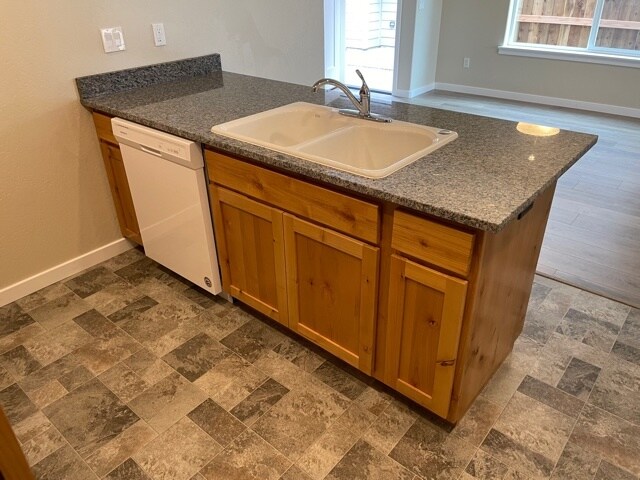 Foto del edificio - 1014 SW Stoney Creek Ln